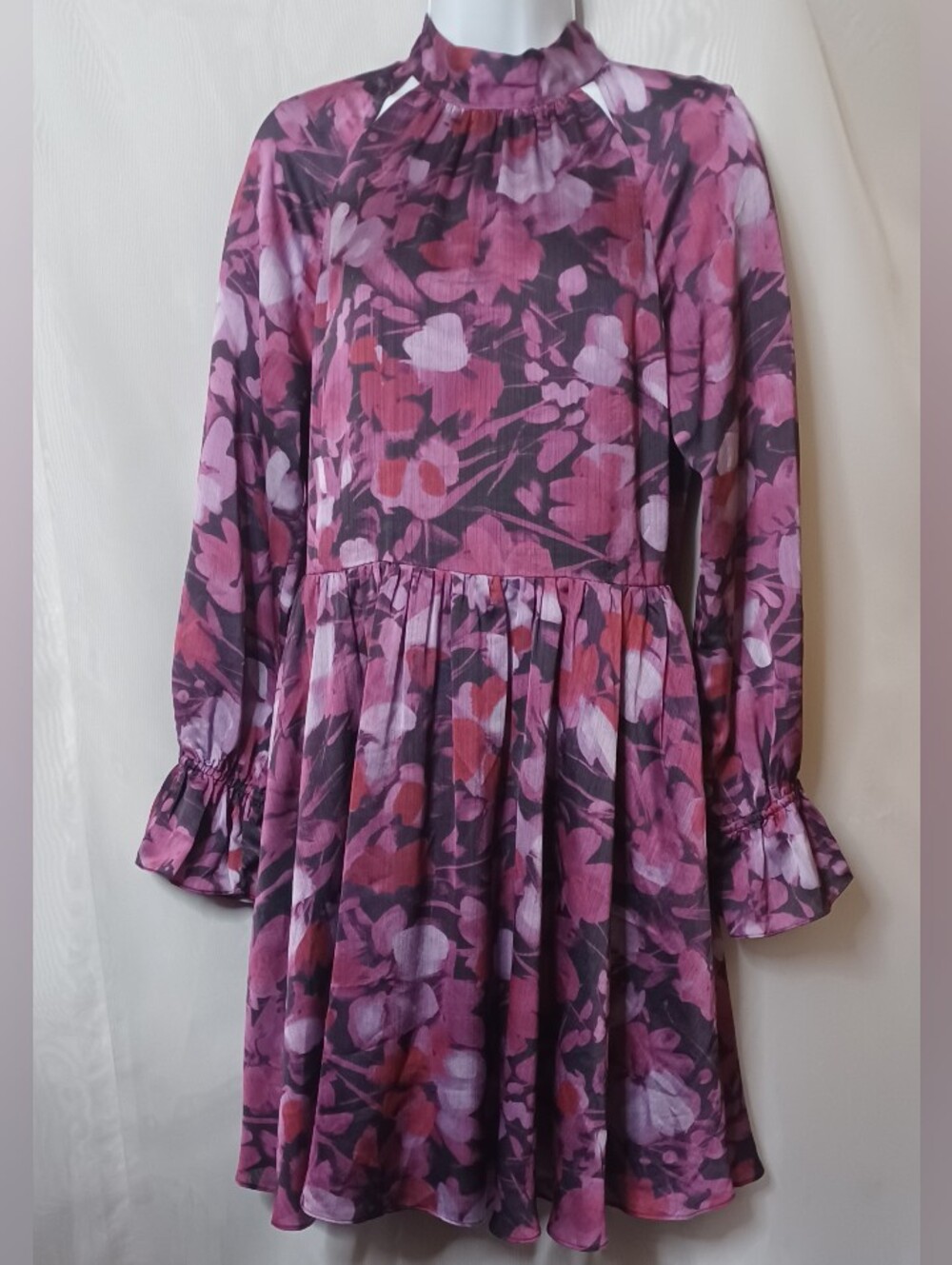 Ted Baker Women's Pink Floral High-Neck Long-Sleeve Tie Neck Dress. Size 3(6-8)